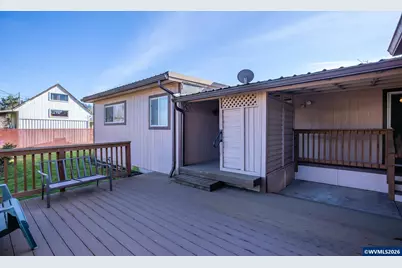 395 Berry St, Lebanon, OR 97355 - Photo 28