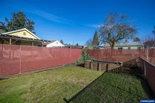 395 Berry St, Lebanon, OR 97355 - Photo 30