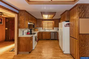 395 Berry St, Lebanon, OR 97355 - Photo 10