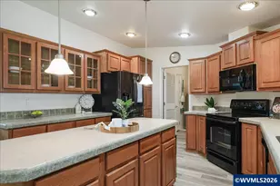 31780 Eastway St, Lebanon, OR 97355 - Photo 10