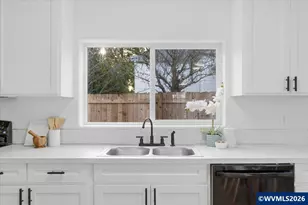 1111 1/2 2nd St, Salem, OR 97304 - Photo 12