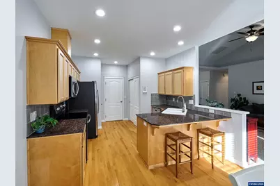 918 Pioneer Dr, Silverton, OR 97381 - Photo 8