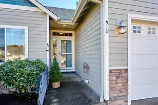 918 Pioneer Dr, Silverton, OR 97381 - Photo 2