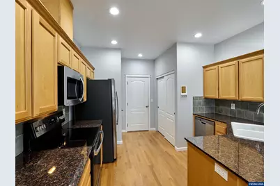 918 Pioneer Dr, Silverton, OR 97381 - Photo 12