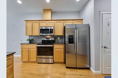 918 Pioneer Dr, Silverton, OR 97381 - Photo 10