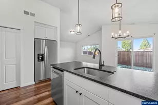 1850 SE Mulberry Ave, Dallas, OR 97338 - Photo 10