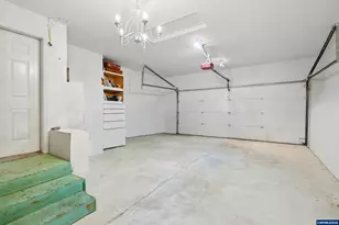 2055 Summer St SE, Salem, OR 97302 - Photo 36