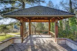 1755 NW Lewisburg Ave, Corvallis, OR 97330 - Photo 24