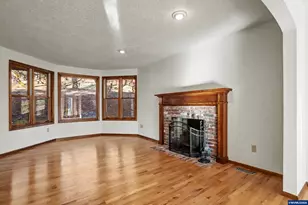 1755 NW Lewisburg Ave, Corvallis, OR 97330 - Photo 6