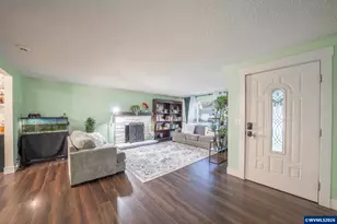 821 Johnson St, Woodburn, OR 97071 - Photo 4