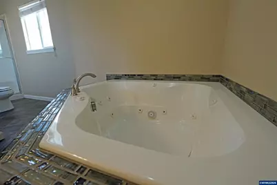 2305 Mosswood Ct S, Salem, OR 97306 - Photo 30