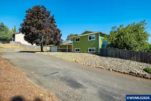 2305 Mosswood Ct S, Salem, OR 97306 - Photo 2