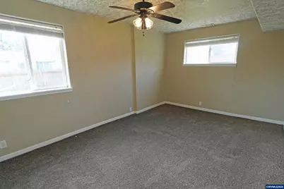 2305 Mosswood Ct S, Salem, OR 97306 - Photo 18