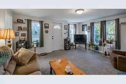 269 S Second St, Lebanon, OR 97355 - Photo 2