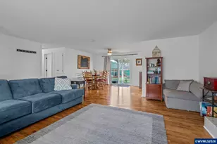 586 45th Pl NE, Salem, OR 97301 - Photo 8