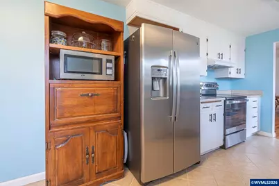 586 45th Pl NE, Salem, OR 97301 - Photo 16