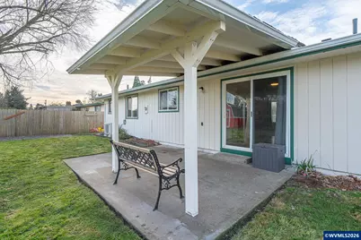 586 45th Pl NE, Salem, OR 97301 - Photo 32