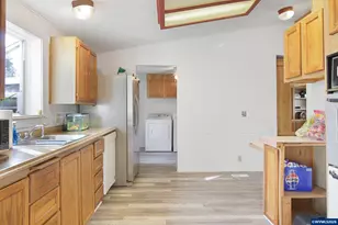 3372 Long St, Sweet Home, OR 97386 - Photo 14