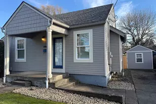 766 20th St NE, Salem, OR 97301 - Photo 2