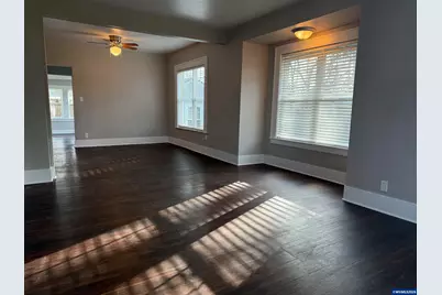 766 20th St NE, Salem, OR 97301 - Photo 10