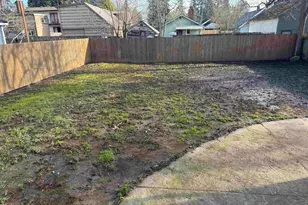 766 20th St NE, Salem, OR 97301 - Photo 30