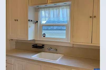 945 Hood St NE, Salem, OR 97301 - Photo 12