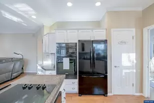 925 Scepter Ct NE, Salem, OR 97301 - Photo 12