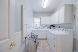 925 Scepter Ct NE, Salem, OR 97301 - Photo 34