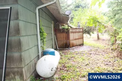 21620 Glaze Rd, Noti, OR 97461 - Photo 14