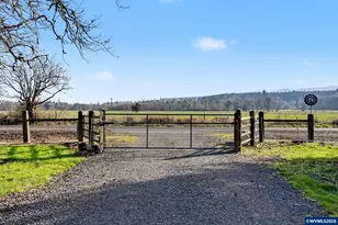 38979 Sodaville Waterloo Dr, Lebanon, OR 97355 - Photo 4