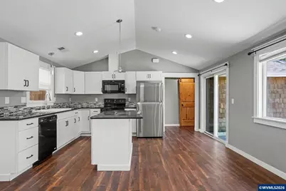 995 985 Garnet St NE, Salem, OR 97301 - Photo 32