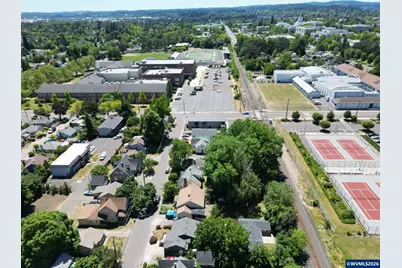 995 985 Garnet St NE, Salem, OR 97301 - Photo 50