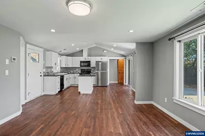 995 985 Garnet St NE, Salem, OR 97301 - Photo 36