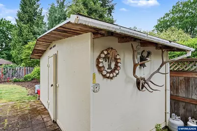 1650 Springhill Dr, Albany, OR 97321 - Photo 12