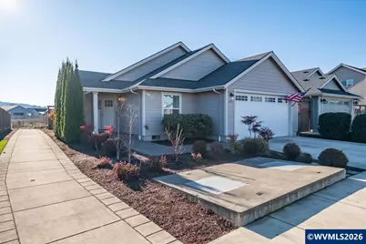 1721 SE Osoberry St, Dallas, OR 97338 - Photo 2