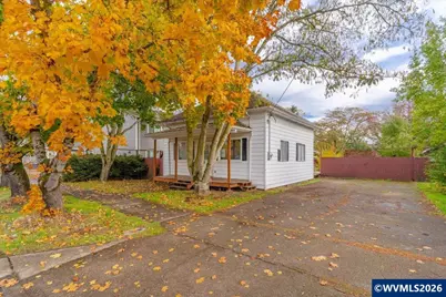 289 S 3rd St, Lebanon, OR 97355 - Photo 2