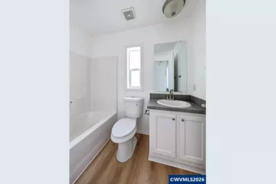 2020 S 12th St, Lebanon, OR 97355 - Photo 8