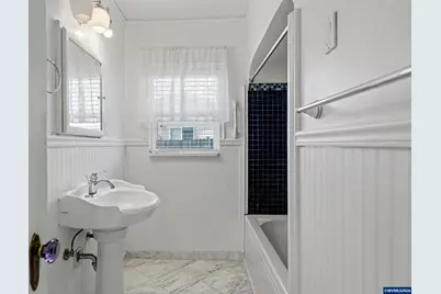 357 E Rose St, Lebanon, OR 97355 - Photo 18