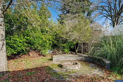 357 E Rose St, Lebanon, OR 97355 - Photo 34