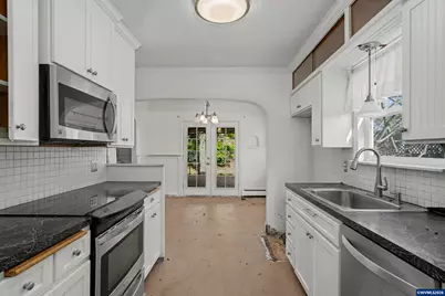 357 E Rose St, Lebanon, OR 97355 - Photo 8