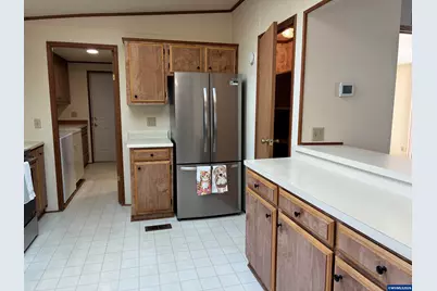 1307 S Water (#25) St, Silverton, OR 97381 - Photo 8