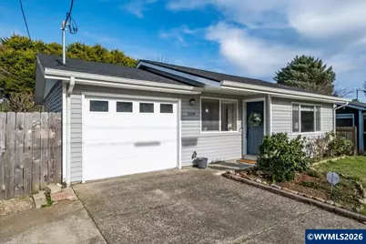 1109 SW 15th St, Lincoln City, OR 97367 - Photo 4