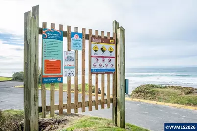 1109 SW 15th St, Lincoln City, OR 97367 - Photo 36