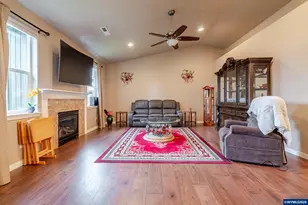 2644 NW Kingston Way, Albany, OR 97321 - Photo 24