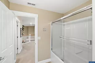 527 Grandover Ave SE, Salem, OR 97306 - Photo 34