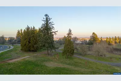 2353 Audubon Av SE, Salem, OR 97302 - Photo 48