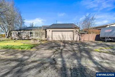 1135 Lakewood Dr SW, Albany, OR 97321 - Photo 2