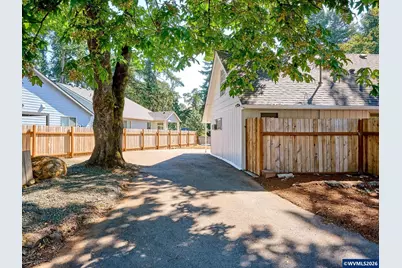 655 Idylwood Dr SE, Salem, OR 97302 - Photo 32