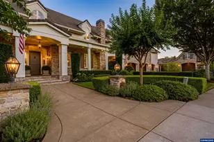 2628 Edgewater Dr, Eugene, OR 97401 - Photo 1