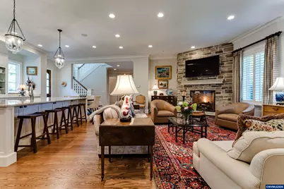 2628 Edgewater Dr, Eugene, OR 97401 - Photo 12